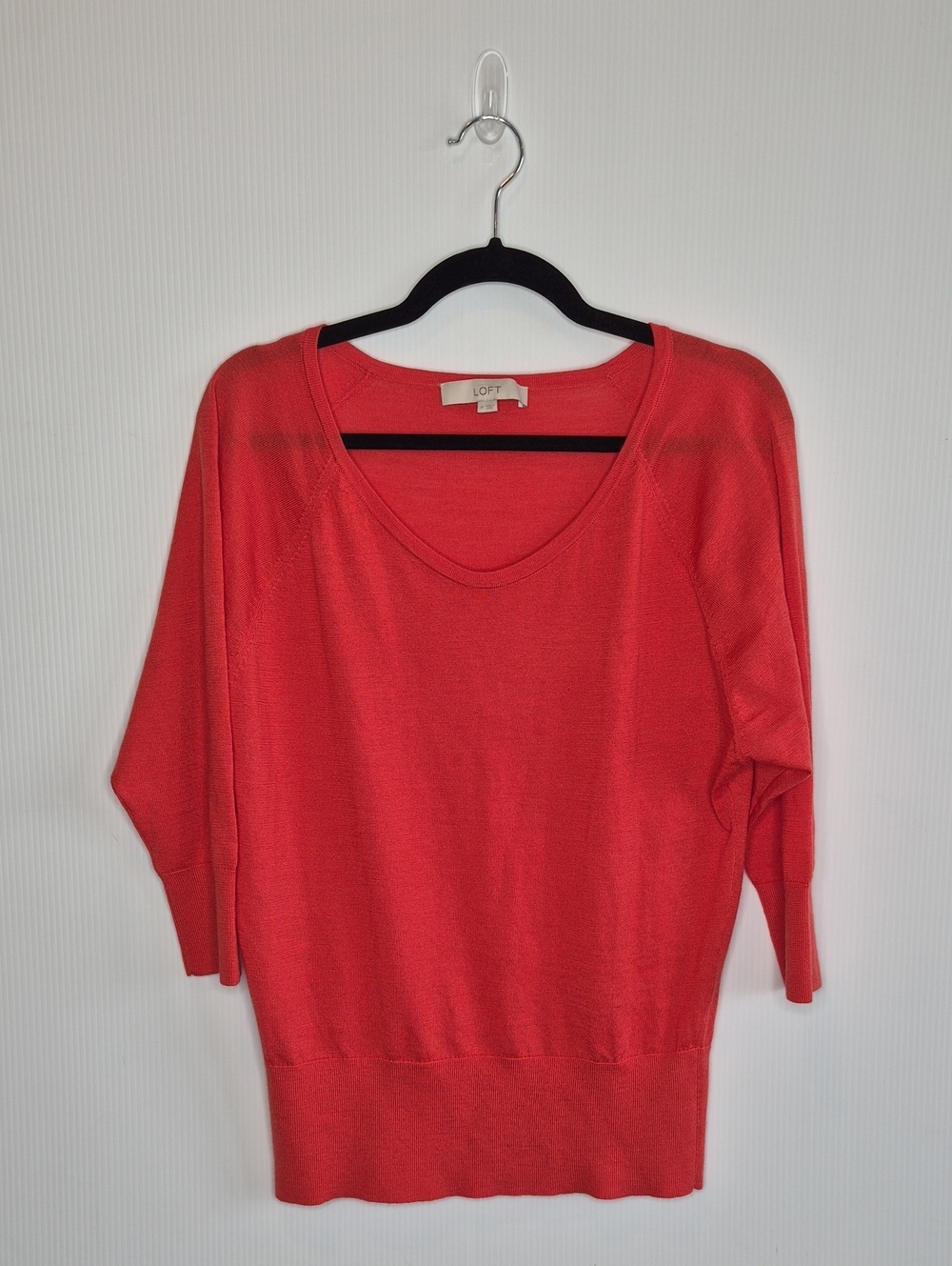 LOFT Women's Orange-Red Lightweight Scoop Neck Sweater Wool Blend Size Medium